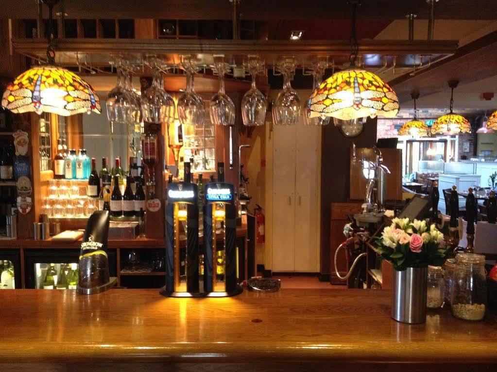 The Royal Oak, Kelsall エクステリア 写真